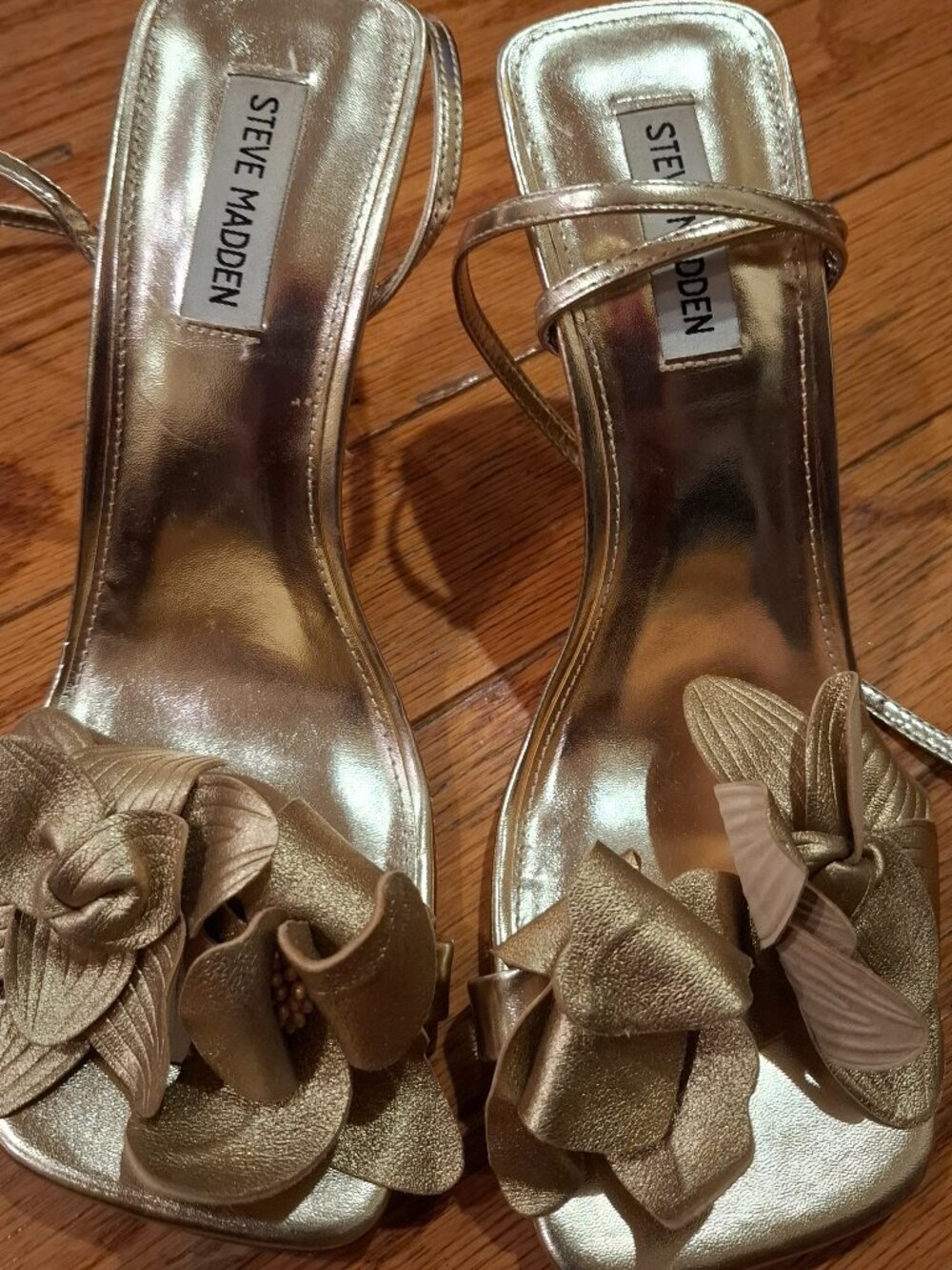 Steve Madden Gold heels with flowers, Women's, size 10